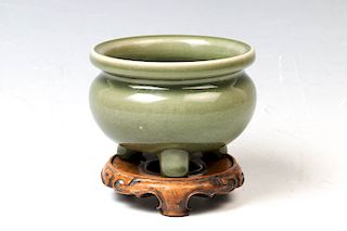CELADON TRIPOD CENSER WITH STAND