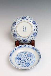 PAIR OF BLUE AND WHITE LOTUS DISHES, GUANGXU MARK & P.