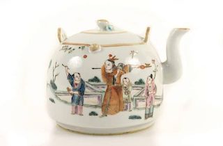 Porcelain Chinese Teapot w/ Figural Scenes