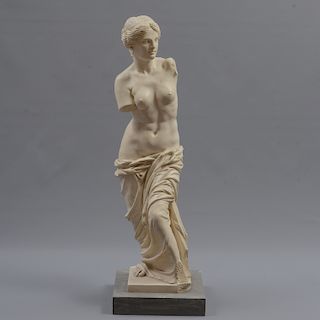 Venus. México. Siglo XX. Elaborada en pasta. Reproducción de la Venus de Milo que se encuentra en el Museo de Louvre, París.