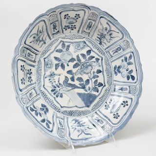 Chinese Porcelain Blue and White 'Kraak' Bird and Flower Dish