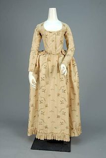 SILK BROCADE DRESS, PROBABLY GERMAN, 1790 - 1794.