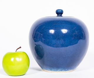 Chinese Monochromatic Mazarine Blue Lidded jar