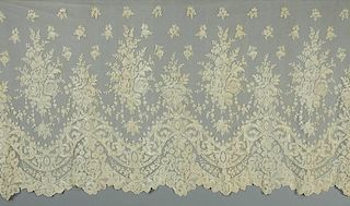 WIDE LACE YARDAGE, EARLY 20th C.