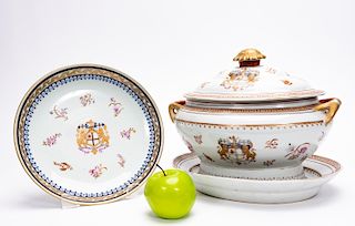 3 Pieces Chinese Export Style Armorial Serveware