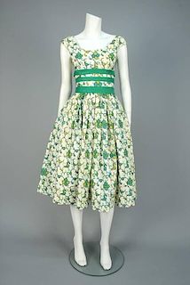 CAROLYN SCHNURER EMBROIDERED COTTON DAY DRESS, 1950s.