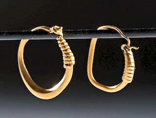 Lot of 2 Matching Roman Gold Hoop Earrings - 4.4 g