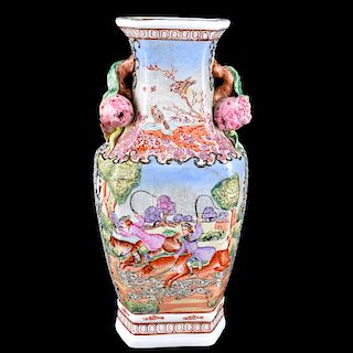 Rare Chinese Export "Hunt Scene" Porcelain Vase