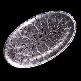 A LARGE LALIQUE CLEAR AND FROSTED GLASS CHENES PLATTER