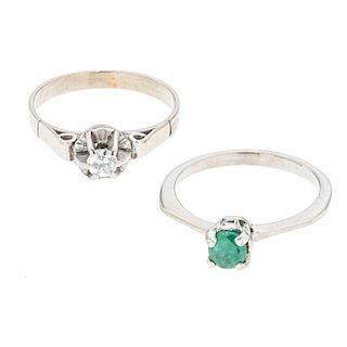 Dos anillos con esmeralda y diamante en plata paladio. 1 esmeralda corte redondo 0.35ct. 1 diamante corte brillante 0.15ct. Ta...