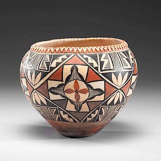 Acoma Piecrust Pottery Jar 