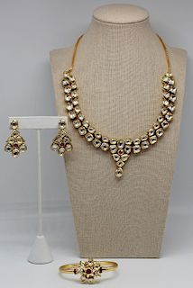JEWELRY. 4 Pc Maharani or Rajasthani Jewelry Suite