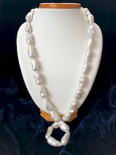 Fine 14mm-19mm White Baroque Fresh Water Pearl Necklace