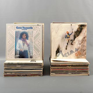 Colección de 110 discos. LaserDisc y LP's. Diferentes películas y géneros musicales. Consta de Gino Vannelli. "Crazy life", entre otros