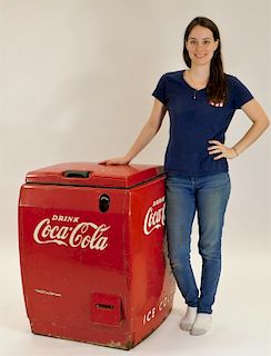 Vintage Drink Coca-Cola Model Y-3987 Red Cooler