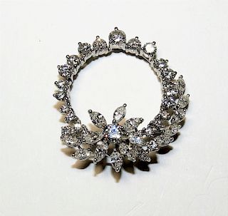 FINE Diamond & Platinum Lady's Wreath Brooch