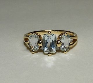 14K Gold Lady's Aquamarine Colored Ring