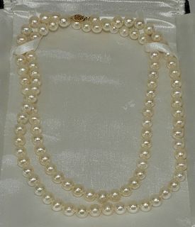 Estate Cultured White Iridescent Pearl Necklace