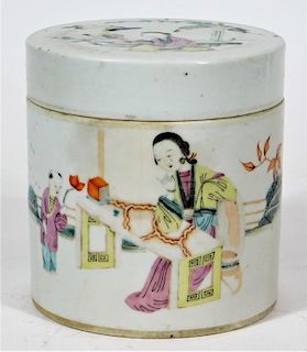 Chinese Qing Dynasty Porcelain Covered Jar