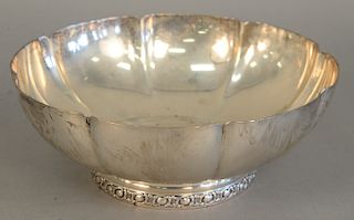 Sterling silver Towle bowl, ht. 3 in., dia. 8 1/2 in., 21.9 troy ounces.