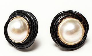 14K Gold & Mabe Pearls w Black Coral Earrings Pr