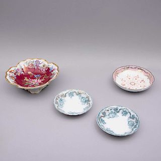 Lote de platos decorativos. Alemania, Inglaterra y Austria, siglo XX. Elaborados en porcelana Bavaria, semiporcelana Hardwood.Pz: 4