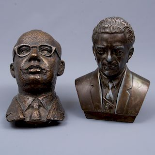 Lote de 2 bustos de hombres. Siglo XX. Elaborados en bronce. Uno representación de I.N. Treviño.