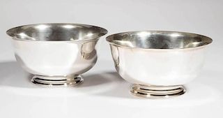 TIFFANY & CO. STERLING SILVER FOOTED BOWLS, SET OF TWO