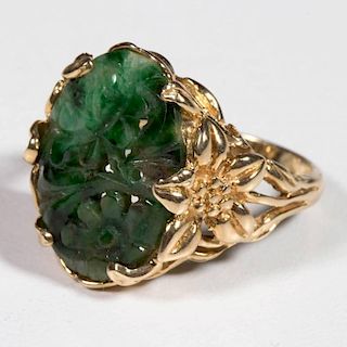 JADE AND 14K GOLD LADY'S RING