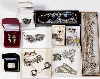 ASSORTED STERLING SILVER JEWELRY, LOT OF 41
