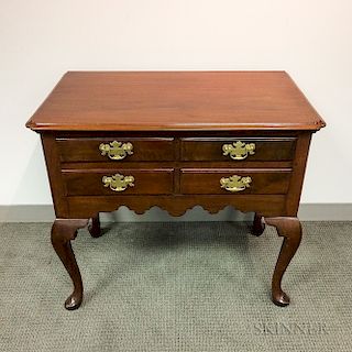 Chippendale-style Mahogany Veneer Dressing Chest