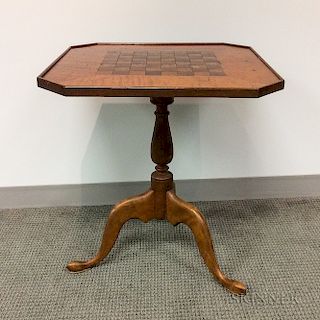 Queen Anne-style Inlaid Maple Tilt-top Games Table