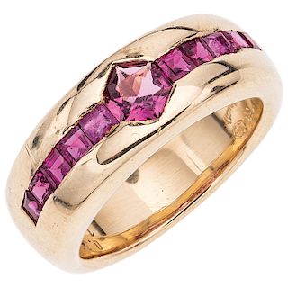 C'EST LAUDIER ruby 18K yellow gold ring.
