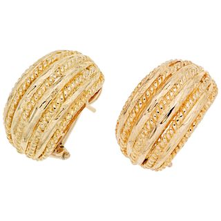 An 18K yellow gold pair of earrings.