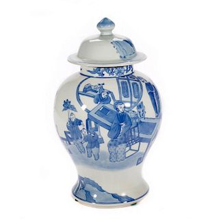 Large Chinese Blue and white vase.