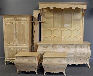 HENREDON. 5 Piece Louis XV Style Bedroom Set.