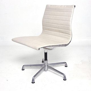 Early Aluminum Group Herman Miller Eames Chairs with Five-Star Base
