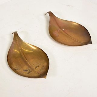 Mid-Century Modern Brass Dish Decorative Plates in Brass Leaf Shape