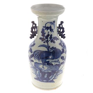 Chinese Export Blue and White Porcelain Vase