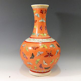 CHINESE ANTIQUE FAMILLE ROSE BUTTERFLY VASE - GUANGXU MARK AND PERIOD