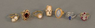 Seven various gold rings to include one set with cameo, red stone, pearls etc., total weight 26.7 gr.