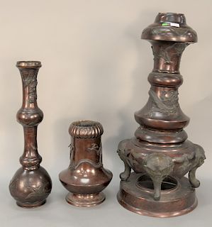 Two bronze Japanese floor lamps in several parts.