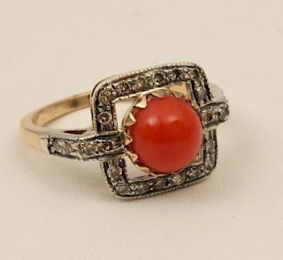 18K GOLD DIAMOND AND CORAL RING