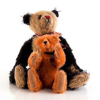 2 VINTAGE TEDDY BEARS WITH RIBBONS