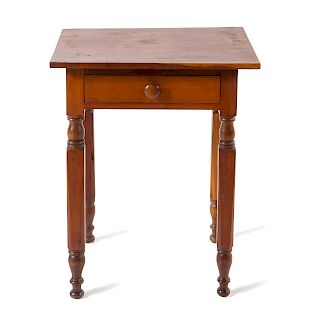 An American Maple Side Table<br>19TH CENTURY<br>t