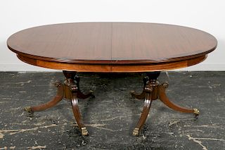 Federal Style Mahogany Dining Table With 2 Leaves