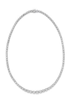An 18 Karat White Gold and Diamond Riviera Necklace,