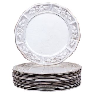 DINNER PLATE SET. MEXICO, 20TH CENTURY. Sterling 0.925 Silver. Brand: SANBORNS. Circular with chased and repoussé details. Circular with chased and re
