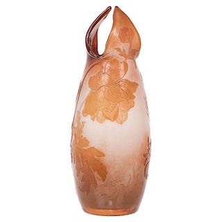 VASE. FRANCE, BEGINNING OF THE 20TH CENTURY. Art Nouveau Style. Orange glass vase. Signed 'Gallé'.