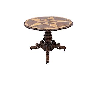 HALL TABLE. GERMANY, BEGINNING OF THE 20TH CENTURY. Wood hall table decorated with geometric marquetery. Details in mother-of-pearl and brass.